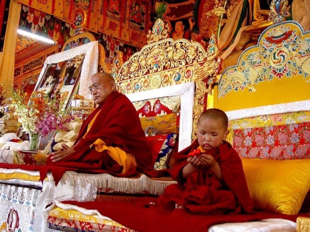 nmistaken Child at enthronement ceremony, Photo : Ven. Thubten Lhundup